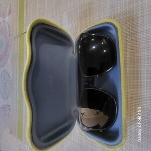 Gucci Black Sunglasses with Case and dust bag